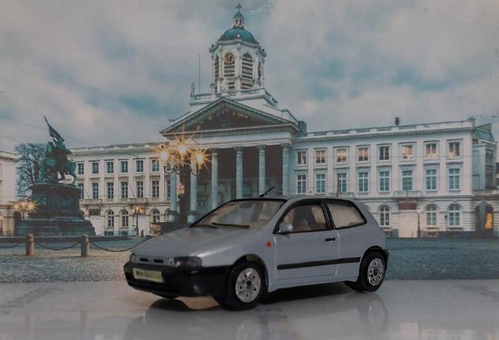 1:43 Fiat Bravo 1; 3-door hatchback 1996; Bburago: 4145, Hobby en Vrije tijd, Modelauto's | 1:43, Gebruikt, Auto, Overige merken