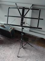 Muziekstandaard - Stevig en Verstelbaar, Muziek en Instrumenten, Standaards, Ophalen of Verzenden, Gebruikt, Muziekstandaard, Keyboard of Synthesizer