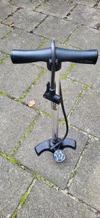 Pomp met bar meter, Ophalen