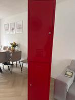Rode IKEA kast met slot - Zo goed als nieuw!, Huis en Inrichting, Kasten | Lockerkasten, Ophalen of Verzenden, Zo goed als nieuw