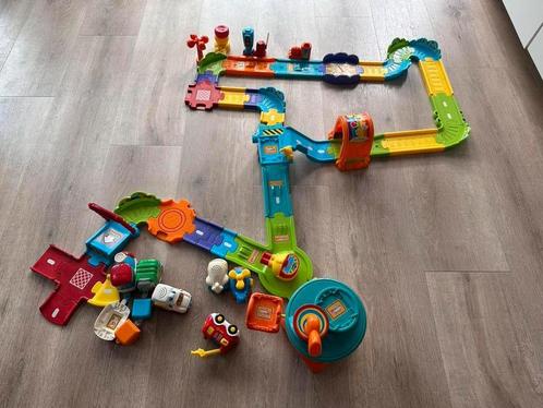 V Tech trein en autobaan, vliegtuigplatform en extra’s, Kinderen en Baby's, Speelgoed | Vtech, Gebruikt, 2 tot 4 jaar, Ophalen