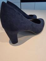 Tamaris pumps hakken suede donkerblauwe maat 38 NIEUW, Ophalen of Verzenden, Nieuw, Blauw