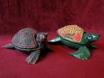 Houten schildpad potjes handbeschilderd Indisch houtsnijwerk, Antiek en Kunst, Ophalen