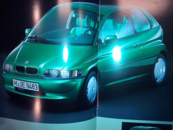 BMW E1 prototype 1993 + Clean Waterstof brochures / folders, Boeken, Auto's | Folders en Tijdschriften, Zo goed als nieuw, BMW