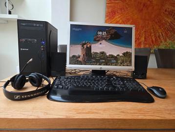 Intel i7 Desktop PC met monitor, keyboard, muis en speakers beschikbaar voor biedingen