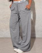 mooie dames joggingbroek. Maat S. Nieuw, Kleding | Dames, Huispakken, Ophalen of Verzenden, Nieuw, Maat 36 (S), Grijs