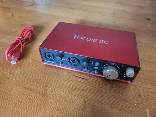 focusrite Scarlett 2i2 2nd gen (LEES OMSCHRIJVING), Computers en Software, Geluidskaarten, Gebruikt, Ophalen of Verzenden