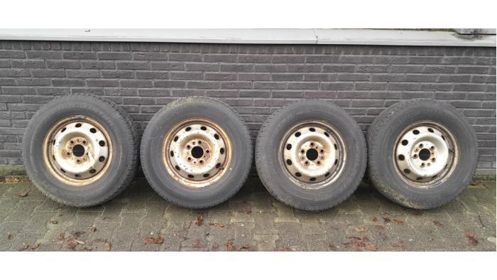 Velgen set + winterbanden van een Fiat Ducato, Auto-onderdelen, Banden en Velgen, Personenwagen, Gebruikt, 3 maanden garantie
