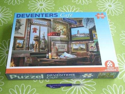 Nieuw in seal: Deventers Café - 1000 stukjes, Hobby en Vrije tijd, Denksport en Puzzels, Nieuw, Legpuzzel, 500 t/m 1500 stukjes