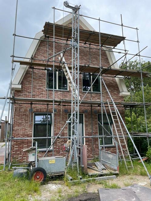 Gebruikte NEKO Bouwlift op krachtstroom. Hoogte 6,5 meter, Doe-het-zelf en Verbouw, Bouwliften, Gebruikt, Bouwlift, Ophalen