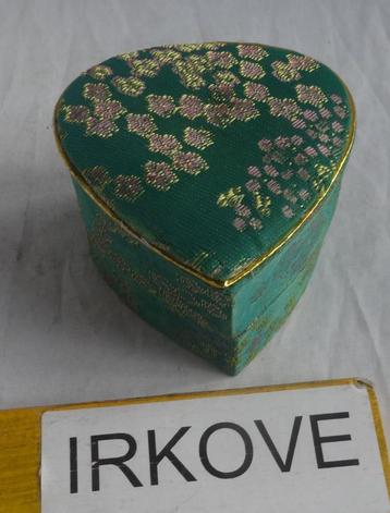 RINKELEND HART EN BALLEN IN DOOSJES * Chinees * beschikbaar voor biedingen