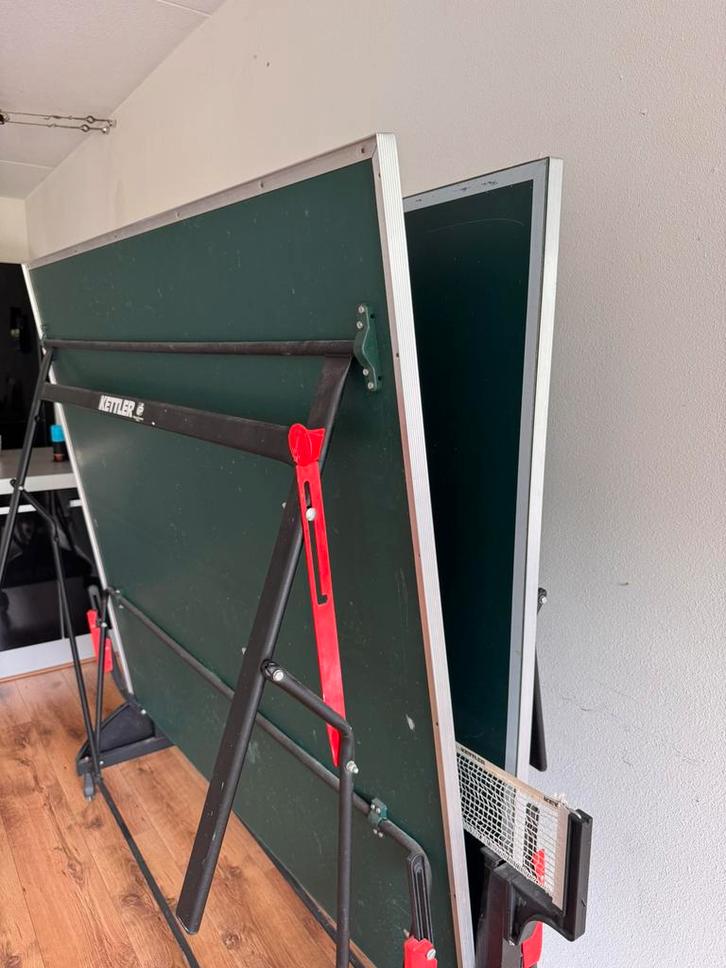Tennis table, Sport en Fitness, Tafeltennis, Gebruikt, Tafel Indoor, Inklapbaar, Ophalen of Verzenden