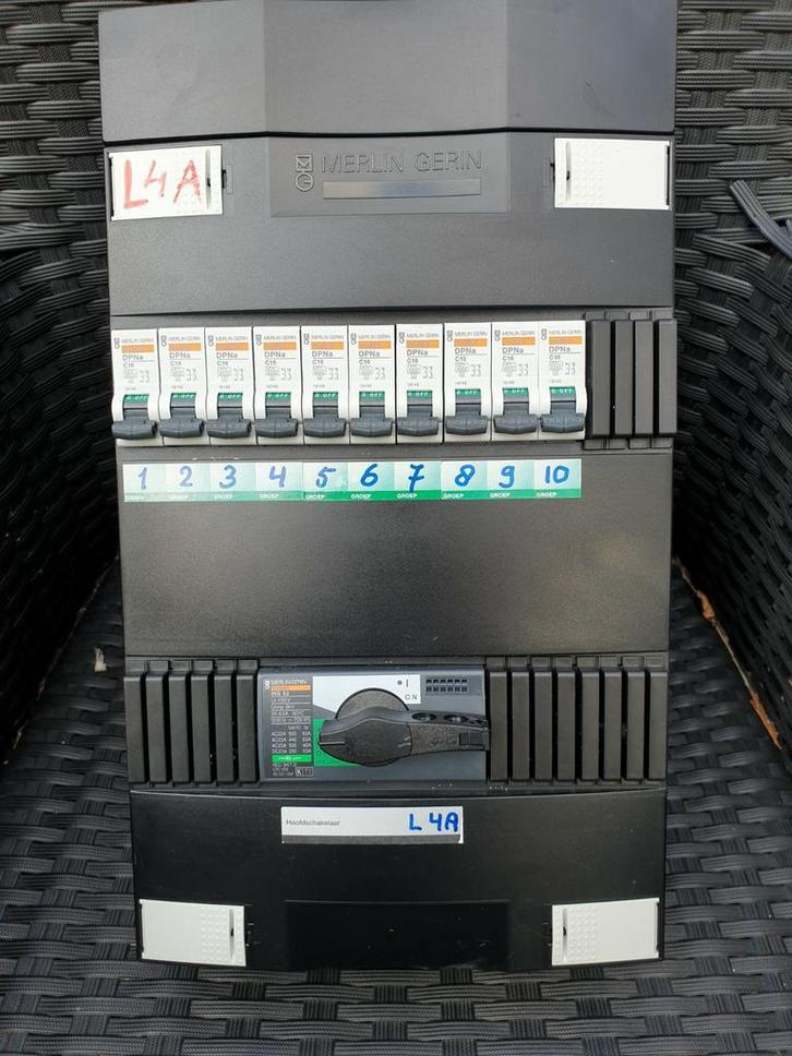 Groepenkast merk MERLIN GERIN 10 GROEPEN+ 10 GROEPEN extra., Doe-het-zelf en Verbouw, Elektra en Kabels, Zo goed als nieuw, Overige typen