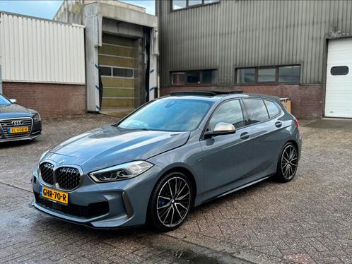 BMW M135I XDRIVE 306Pk Pano Head-Up Harman Kardon, Auto diversen, Schadeauto's, BMW, Automaat, Benzine, Hatchback, Zilver of Grijs