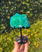 Prachtige chrysocolla slab op standaard, Ophalen of Verzenden