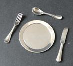 Zilveren miniatuur bord en 3-delig bestek, Verzenden, Zilver