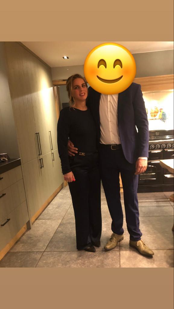 Nikkie pak maat 40 - zijden glans, Kleding | Dames, Jasjes, Kostuums en Pakken, Zo goed als nieuw, Ophalen of Verzenden