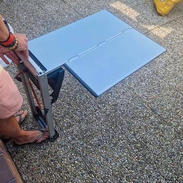 Uitschuifbare camper tafel. Mooie kwaliteit. beschikbaar voor biedingen