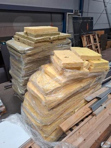 Glaswol isolatie gebruikt  beschikbaar voor biedingen