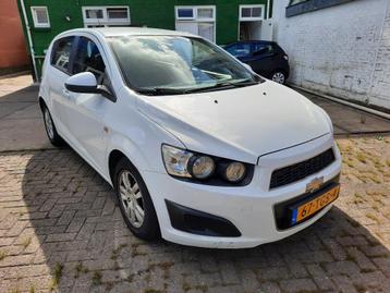 Chevrolet Aveo 1.2 5-DEURS 2012 Wit beschikbaar voor biedingen