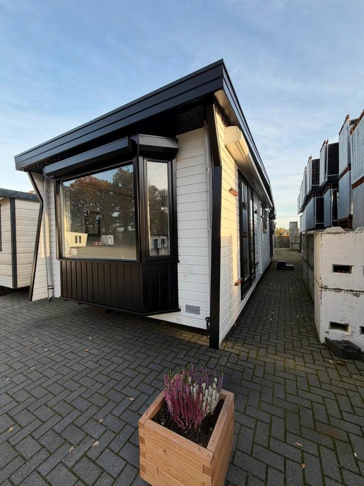 KUNSTOF CHALET AIRCO WINTERHARD, Caravans en Kamperen, Stacaravans, Ophalen