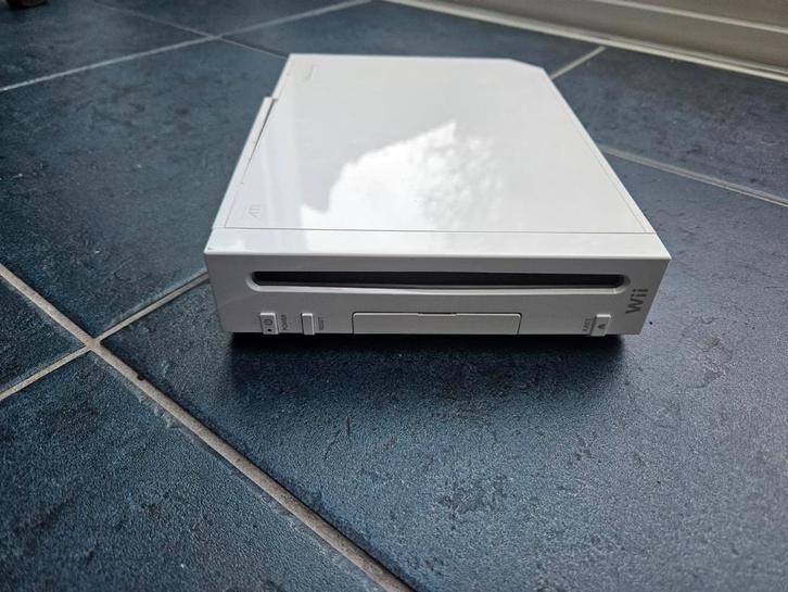 Nintendo Wii Complete set met 5 games en 3 controllers, Spelcomputers en Games, Games | Nintendo Wii, Gebruikt, Platform, 3 spelers of meer