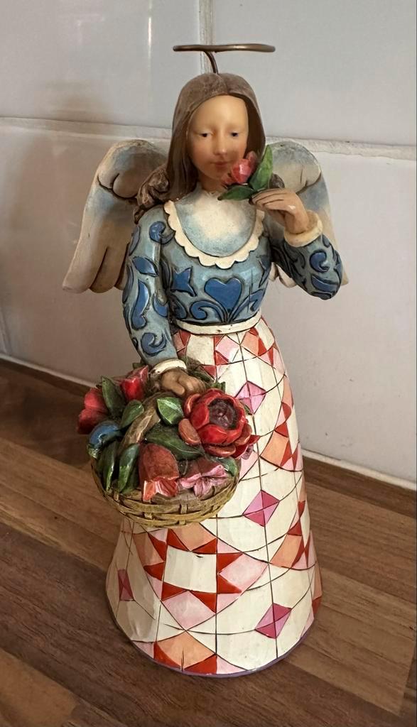 Jim Shore Engel - “Smell the Flowers” - Nieuwstaat, Verzamelen, Beelden en Beeldjes, Nieuw, Ophalen of Verzenden