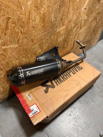 Akrapovic uitlaat met 4t3v Euro 4 / Euro 5 Bocht beschikbaar voor biedingen