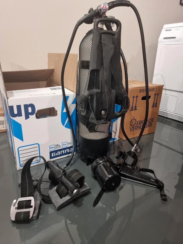 Duikfles met accessoires, Watersport en Boten, Duiken, Gebruikt, Duikfles, Ophalen