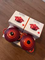 8 Le Creuset Mini braadpannen/cocottes - Perfect voor kerst!, Huis en Inrichting, Keuken | Potten en Pannen, Ophalen, Nieuw, Gietijzer