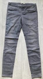 Grijs spijkerbroek met krijtstreep - Maat 38 van de ZARA, Kleding | Dames, Spijkerbroeken en Jeans, Ophalen of Verzenden, Zo goed als nieuw