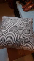 Nieuw kussen 40 x40 cm zwart met roomkleur, Ophalen of Verzenden, Nieuw, Zwart, Vierkant