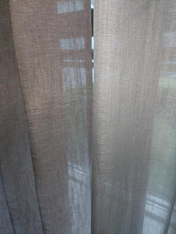Wave gordijnen / vitrage inbetween taupe met haken, Huis en Inrichting, Woonaccessoires | Plaids en Woondekens, Gebruikt, Ophalen