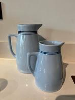 Lilian porselain - Twee vintage blauwe waterkannen, Ophalen of Verzenden, Zo goed als nieuw
