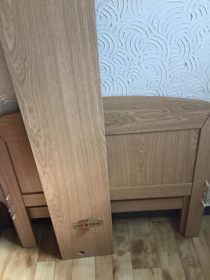 Elektrisch verstelbaar senioren bed 90x200, Huis en Inrichting, Slaapkamer | Bedden, Gebruikt, Eenpersoons, 90 cm, 200 cm, Verstelbaar