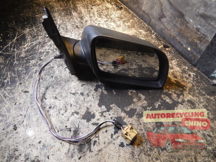 Buitenspiegel rechts van een Volkswagen Polo, Auto-onderdelen, Spiegels, Volkswagen, Gebruikt, 3 maanden garantie, Ophalen