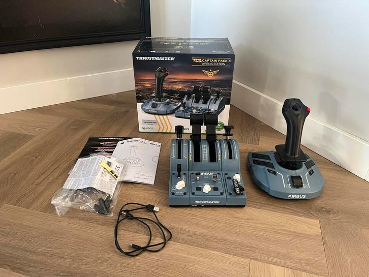 Xbox Captain Pack X Airbus Edition, Spelcomputers en Games, Spelcomputers | Xbox Series X en S, Zo goed als nieuw, Xbox Series S