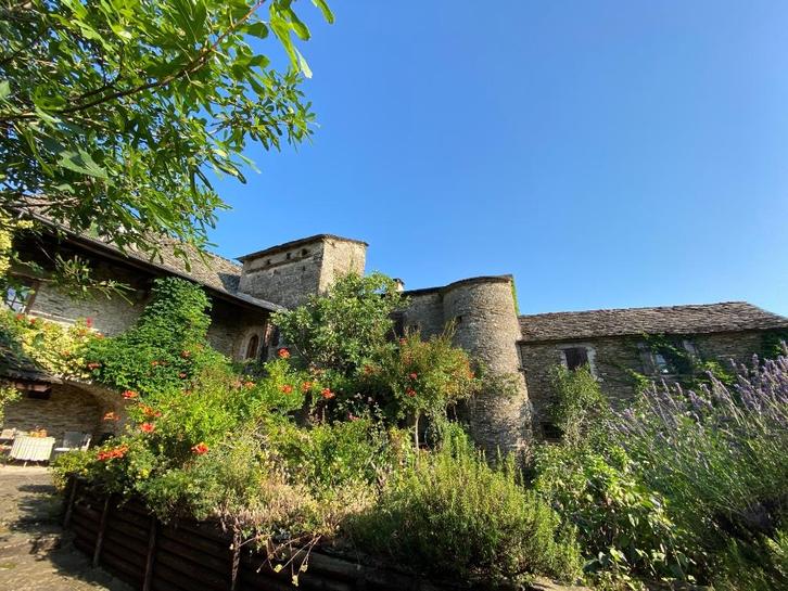 11e eeuws kasteel in de Cevennen, Huizen en Kamers, Buitenland, Frankrijk, Overige soorten, Landelijk