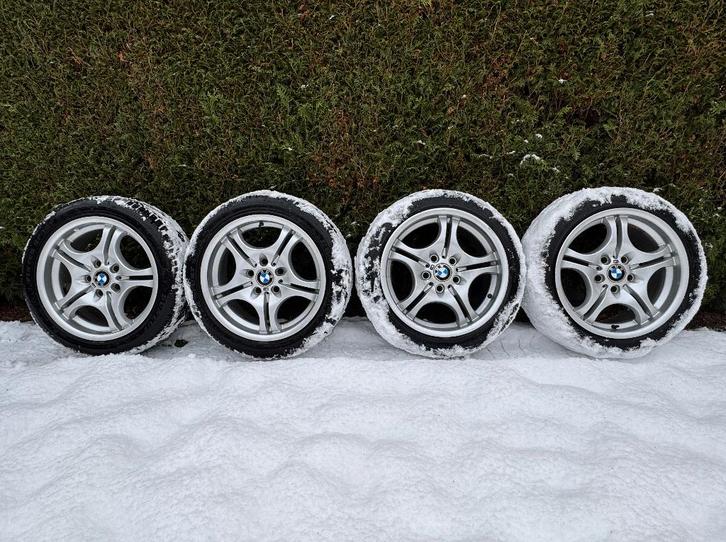 BMW E46 wielset met styling 68m velgen en winterbanden, Auto-onderdelen, Banden en Velgen, Banden en Velgen, Winterbanden, 17 inch