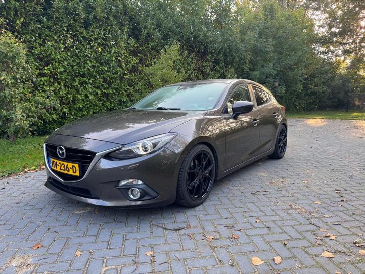Mazda 3 2.0 SkyActiv Automaat | 2016 | 180 pk | Leder, Auto's, Mazda, Particulier, ABS, Airbags, Airconditioning, Bluetooth, Boordcomputer