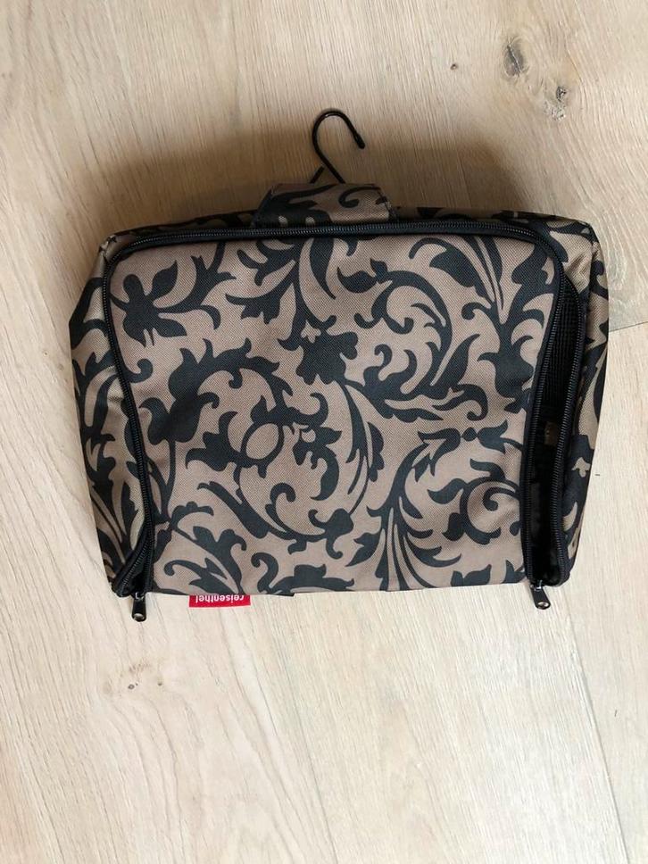 Mooie toilettas met ophanghaak, Sieraden, Tassen en Uiterlijk, Toilettassen, Zo goed als nieuw, Heer of Dame, Beige, Ophalen