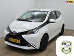 Toyota Aygo Occasion 1.0 VVT-i x-play met parkeercamera | Tw, Auto's, Voorwielaandrijving, Stof, Gebruikt, 4 stoelen