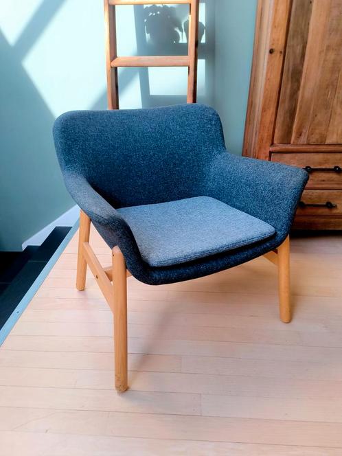 IKEA VEDBO Fauteuil - Gunnared Donkergrijs, Huis en Inrichting, Fauteuils, Zo goed als nieuw, Hout, Stof, 50 tot 75 cm, Minder dan 75 cm