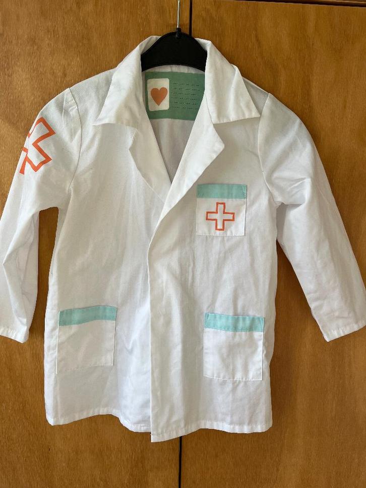 witte doktersjas Hema, Kinderen en Baby's, Kinderkleding | Maat 110, Zo goed als nieuw, Jongen of Meisje, Overige typen, Ophalen of Verzenden