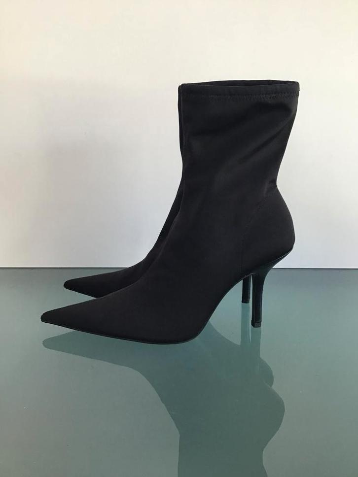 GRATIS VERZENDEN | SEXY zwarte laarzen 39, Kleding | Dames, Schoenen, Zo goed als nieuw, Lage of Enkellaarzen, Zwart, Verzenden