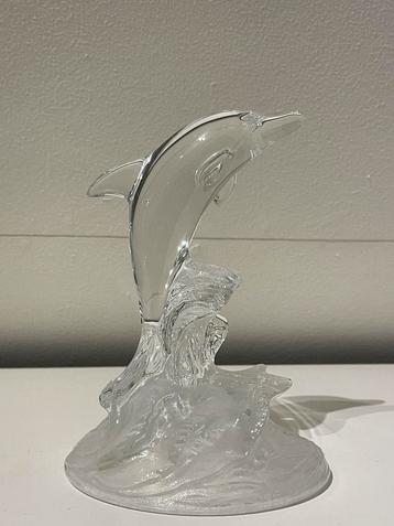 Glazen dolfijn op voet van Cristal d’Arques beschikbaar voor biedingen