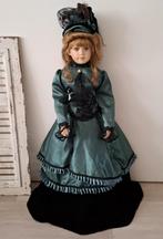 Brocante/vintage pop in Victoriaanse kleding, Antiek en Kunst, Ophalen of Verzenden