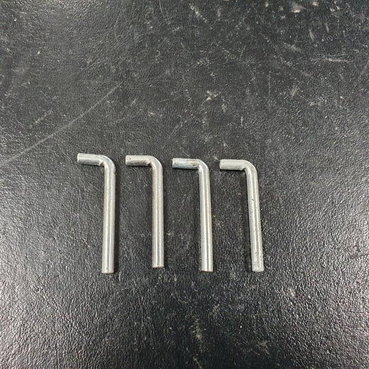 4x Lundia LANGE metalen schappendragers, plankendragers, le, Doe-het-zelf en Verbouw, IJzerwaren en Bevestigingsmiddelen, Gebruikt