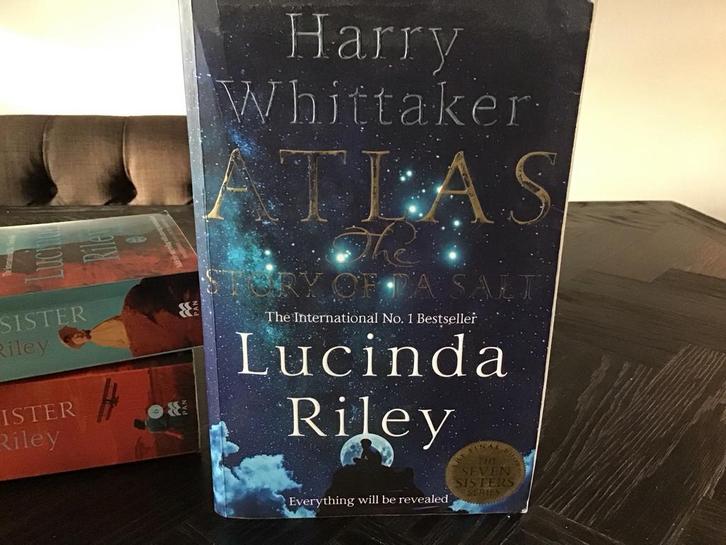 Atlas: Het verhaal van Pa Salt - Lucinda Riley, Boeken, Literatuur, Zo goed als nieuw, Nederland, Ophalen of Verzenden