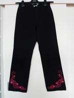 Zwarte broek met rood borduursel S M 34 36 38, Kleding | Dames, Broeken en Pantalons, Zwart, Ophalen of Verzenden, Zo goed als nieuw